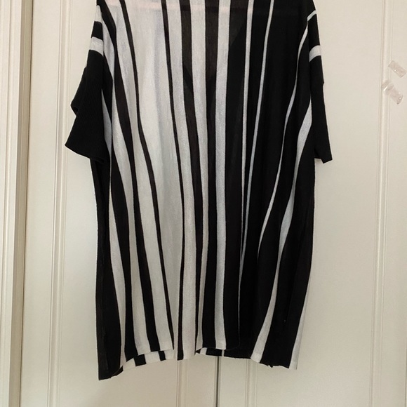CECICO Short Sleeve Oversized Sz S cardigan . - Picture 6 of 16